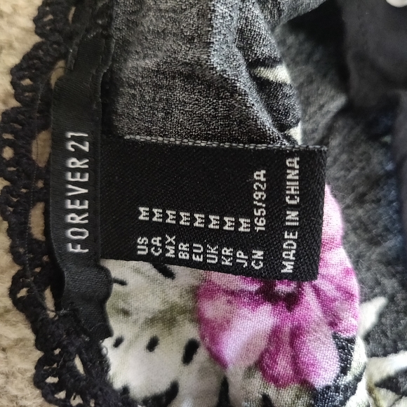 Floral crop top - Picture 3 of 3